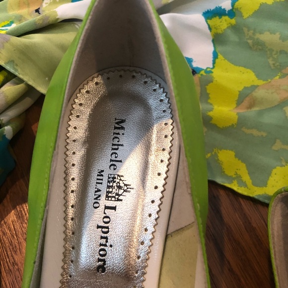 💚Gorgeous Green Italian Leather Kitten Heels! 😍 - Picture 3 of 8